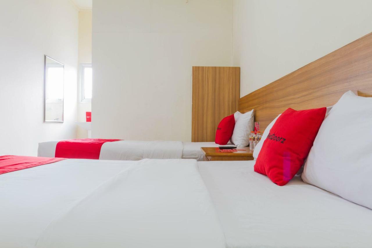 RedDoorz Plus @ Surapati 2 Bandung Zewnętrze zdjęcie